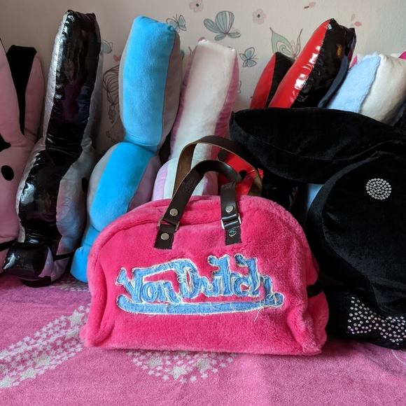 Von Dutch Handbags - von dutch pink small duffle